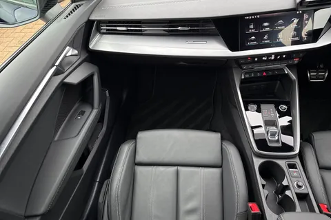 BL73FGZ Audi A3 Black Edition 35 TFSI 150 PS S tronic Thumbnail #21