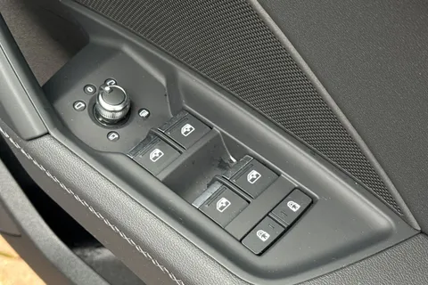 BL73FGZ Audi A3 Black Edition 35 TFSI 150 PS S tronic Thumbnail #42