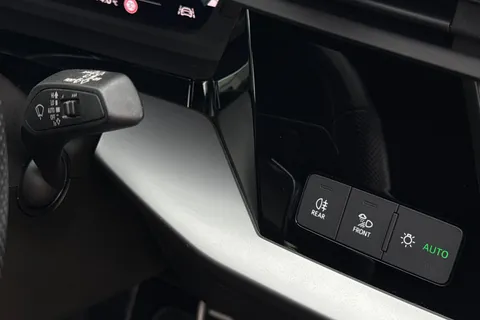 BL73FGZ Audi A3 Black Edition 35 TFSI 150 PS S tronic Thumbnail #43