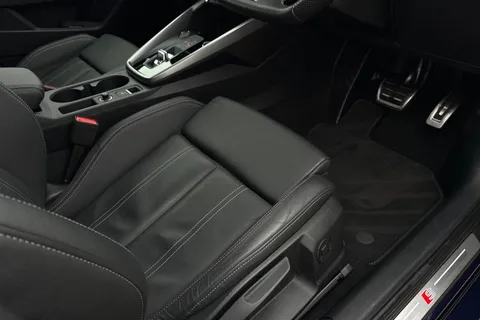 BL73FGZ Audi A3 Black Edition 35 TFSI 150 PS S tronic Thumbnail #45