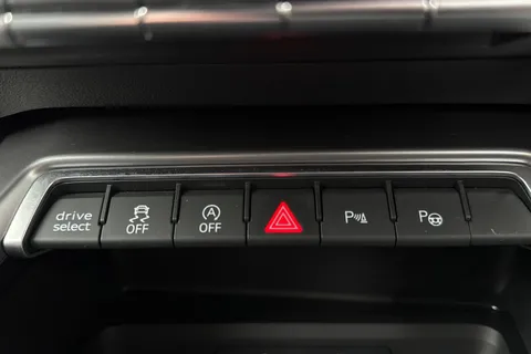 BL73FGZ Audi A3 Black Edition 35 TFSI 150 PS S tronic Thumbnail #60