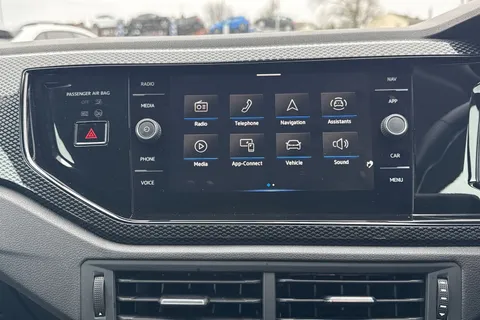 MK24LZT Volkswagen Taigo 1.0 TSI Life 5dr Thumbnail #13