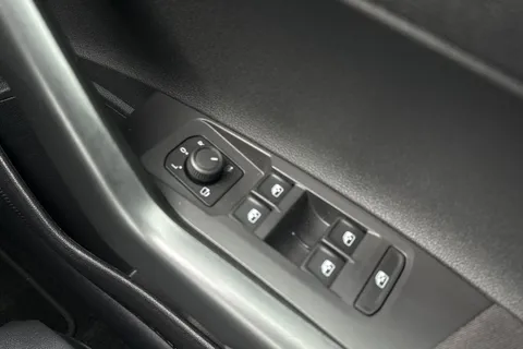 MK24LZT Volkswagen Taigo 1.0 TSI Life 5dr Thumbnail #19