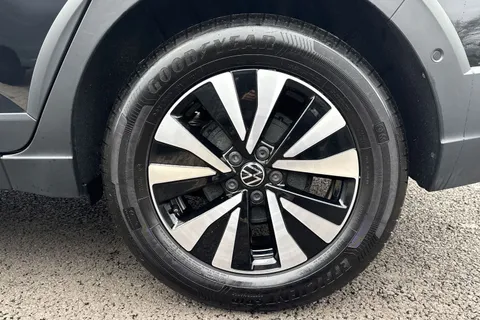 MK24LZT Volkswagen Taigo 1.0 TSI Life 5dr Thumbnail #25