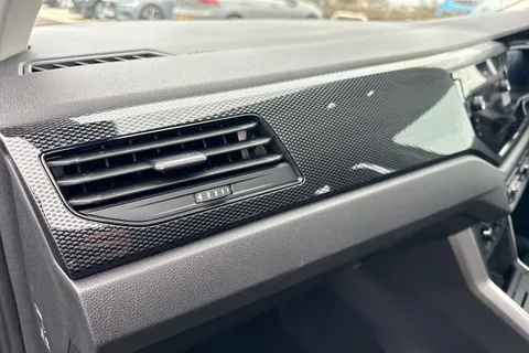 MK24LZT Volkswagen Taigo 1.0 TSI Life 5dr Thumbnail #29