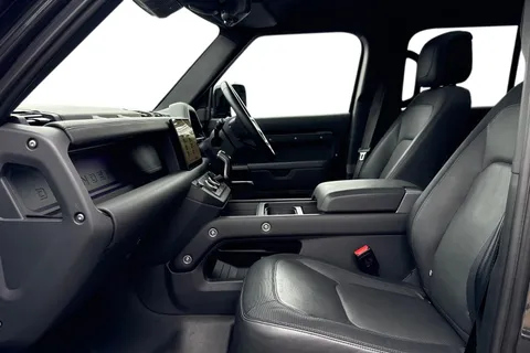 DW23FSP Land Rover Defender 110 3.0 D300 MHEV X-Dynamic HSE SUV 5dr Diesel Auto 4WD Euro 6 (s/s) (300 ps) Thumbnail #4