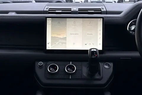 DW23FSP Land Rover Defender 110 3.0 D300 MHEV X-Dynamic HSE SUV 5dr Diesel Auto 4WD Euro 6 (s/s) (300 ps) Thumbnail #15