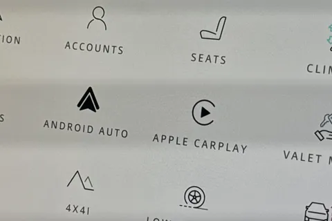 DW23FSP Land Rover Defender 110 3.0 D300 MHEV X-Dynamic HSE SUV 5dr Diesel Auto 4WD Euro 6 (s/s) (300 ps) Thumbnail #35