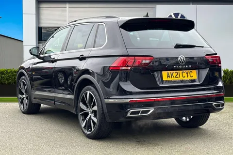 AK21CYC Volkswagen Tiguan 1.5 TSI 150 R-Line 5dr DSG Thumbnail #3