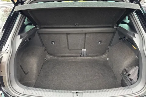 AK21CYC Volkswagen Tiguan 1.5 TSI 150 R-Line 5dr DSG Thumbnail #8