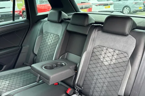 AK21CYC Volkswagen Tiguan 1.5 TSI 150 R-Line 5dr DSG Thumbnail #20