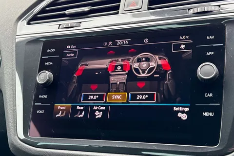 AK21CYC Volkswagen Tiguan 1.5 TSI 150 R-Line 5dr DSG Thumbnail #23