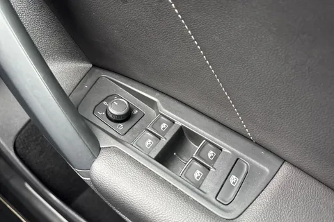AK21CYC Volkswagen Tiguan 1.5 TSI 150 R-Line 5dr DSG Thumbnail #26