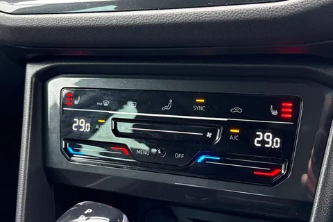 AK21CYC Volkswagen Tiguan 1.5 TSI 150 R-Line 5dr DSG Thumbnail #35