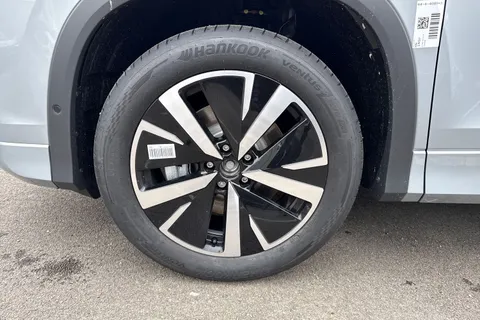  Volkswagen Tayron 1.5 eTSI MHEV Elegance DSG Euro 6 (s/s) 5dr Thumbnail #10