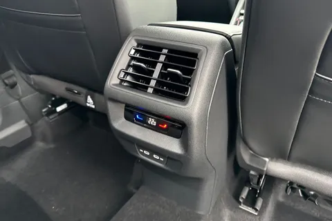  Volkswagen Tayron 1.5 eTSI MHEV Elegance DSG Euro 6 (s/s) 5dr Thumbnail #31