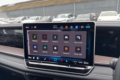  Volkswagen Tayron 1.5 eTSI MHEV Elegance DSG Euro 6 (s/s) 5dr Thumbnail #40