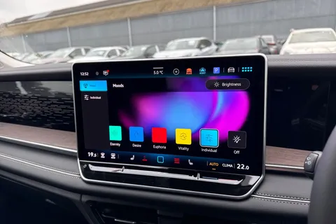  Volkswagen Tayron 1.5 eTSI MHEV Elegance DSG Euro 6 (s/s) 5dr Thumbnail #50