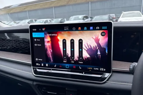  Volkswagen Tayron 1.5 eTSI MHEV Elegance DSG Euro 6 (s/s) 5dr Thumbnail #52