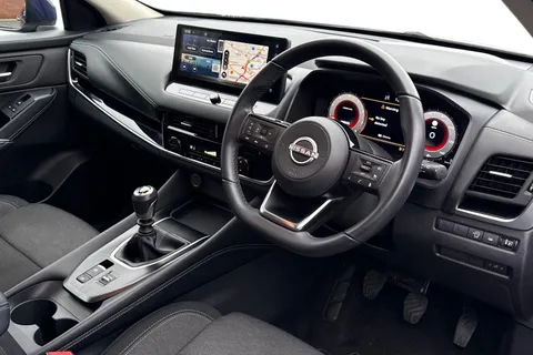 NU72VYO Nissan Qashqai 1.3 DIG-T MHEV N-Connecta Euro 6 (s/s) 5dr Thumbnail #15