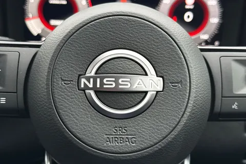 NU72VYO Nissan Qashqai 1.3 DIG-T MHEV N-Connecta Euro 6 (s/s) 5dr Thumbnail #38