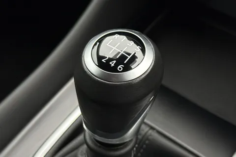 NU72VYO Nissan Qashqai 1.3 DIG-T MHEV N-Connecta Euro 6 (s/s) 5dr Thumbnail #43