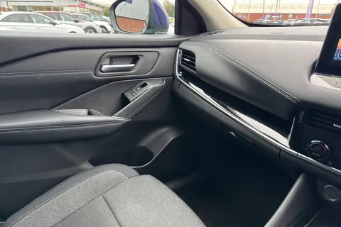 NU72VYO Nissan Qashqai 1.3 DIG-T MHEV N-Connecta Euro 6 (s/s) 5dr Thumbnail #44