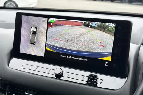 NU72VYO Nissan Qashqai 1.3 DIG-T MHEV N-Connecta Euro 6 (s/s) 5dr Thumbnail #52