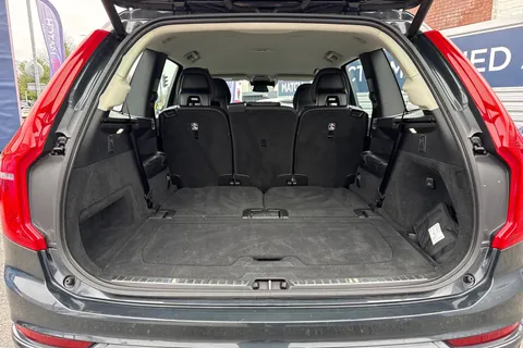 MF71URE Volvo Xc90 2.0 B5 MHEV Momentum Auto 4WD Euro 6 (s/s) 5dr Thumbnail #8