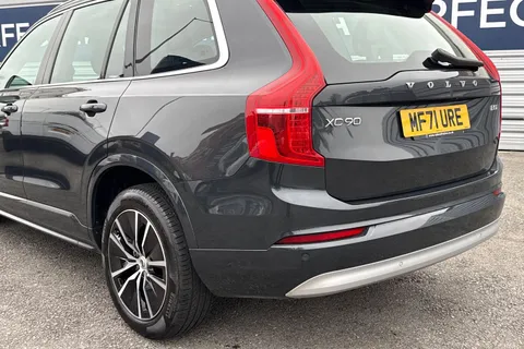 MF71URE Volvo Xc90 2.0 B5 MHEV Momentum Auto 4WD Euro 6 (s/s) 5dr Thumbnail #9