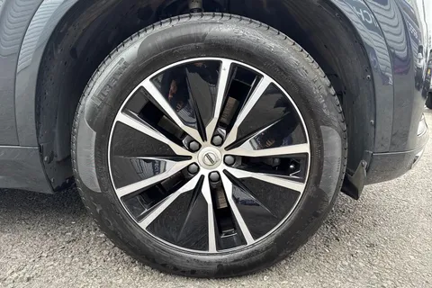 MF71URE Volvo Xc90 2.0 B5 MHEV Momentum Auto 4WD Euro 6 (s/s) 5dr Thumbnail #14