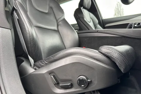 MF71URE Volvo Xc90 2.0 B5 MHEV Momentum Auto 4WD Euro 6 (s/s) 5dr Thumbnail #31