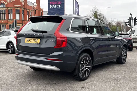 MF71URE Volvo Xc90 2.0 B5 MHEV Momentum Auto 4WD Euro 6 (s/s) 5dr Thumbnail #32