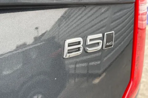 MF71URE Volvo Xc90 2.0 B5 MHEV Momentum Auto 4WD Euro 6 (s/s) 5dr Thumbnail #34