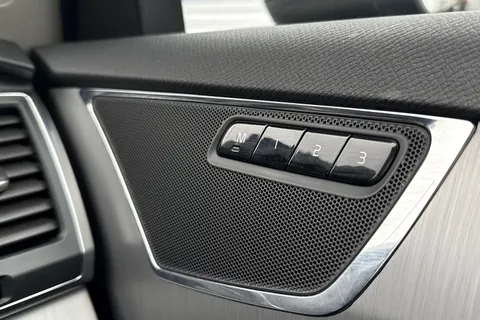 MF71URE Volvo Xc90 2.0 B5 MHEV Momentum Auto 4WD Euro 6 (s/s) 5dr Thumbnail #46