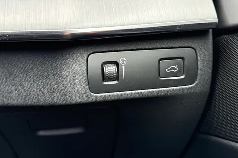 MF71URE Volvo Xc90 2.0 B5 MHEV Momentum Auto 4WD Euro 6 (s/s) 5dr Thumbnail #47