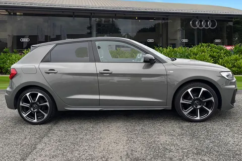 SA74OCV Audi A1 Black Edition 25 TFSI 95 PS S tronic Thumbnail #4