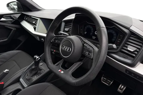 SA74OCV Audi A1 Black Edition 25 TFSI 95 PS S tronic Thumbnail #15