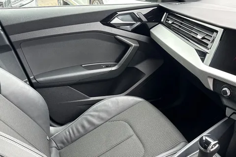 SA74OCV Audi A1 Black Edition 25 TFSI 95 PS S tronic Thumbnail #21