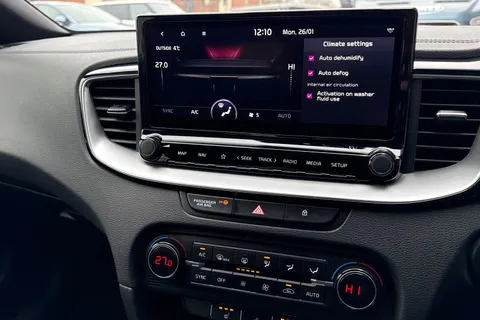 WN22YYP Kia Ceed 1.5 T-GDi GT-Line Euro 6 (s/s) 5dr Thumbnail #23