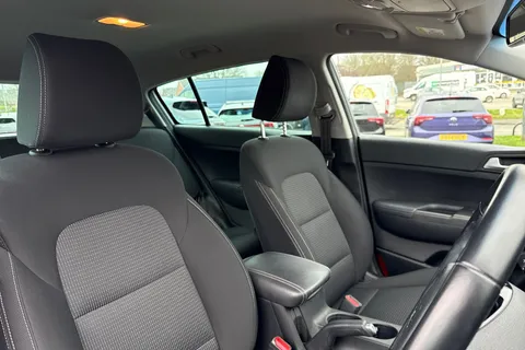 LG20EDR Kia Sportage 1.6 CRDi EcoDynamics+ 2 Euro 6 (s/s) 5dr Thumbnail #24