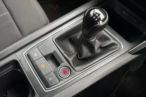 23 of 40 for CUPRA Formentor 1.5 TSI V1 Euro 6 (s/s) 5dr