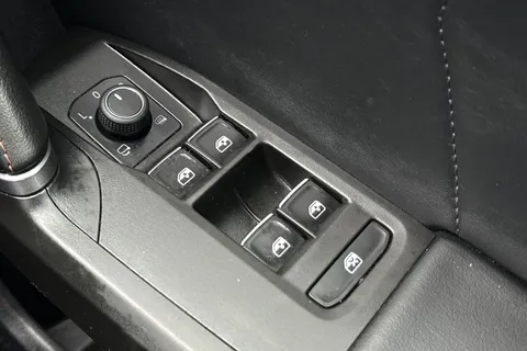 32 of 40 for CUPRA Formentor 1.5 TSI V1 Euro 6 (s/s) 5dr