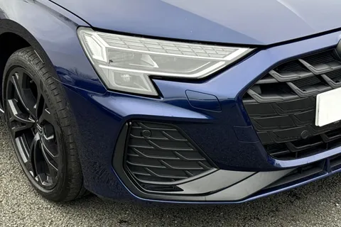 LR75DLJ Audi A3 Black Edition 40 TFSI e  204 PS S tronic Thumbnail #9