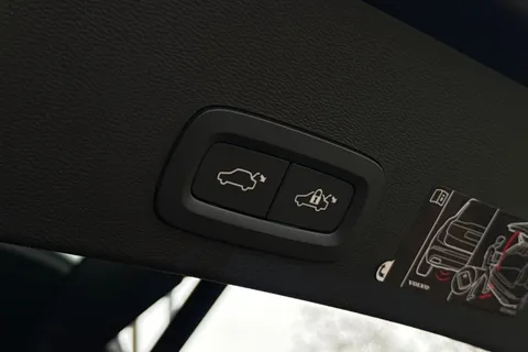 KX21LXP Volvo Xc40 1.5 T3 Momentum Euro 6 (s/s) 5dr Thumbnail #28