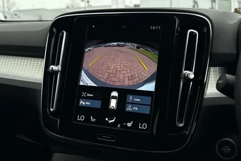 KX21LXP Volvo Xc40 1.5 T3 Momentum Euro 6 (s/s) 5dr Thumbnail #43