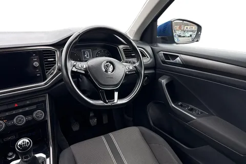 13 of 46 for Volkswagen T-Roc 1.6 TDI SE Euro 6 (s/s) 5dr