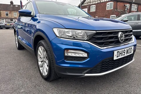 17 of 46 for Volkswagen T-Roc 1.6 TDI SE Euro 6 (s/s) 5dr