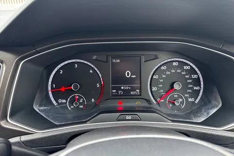 30 of 46 for Volkswagen T-Roc 1.6 TDI SE Euro 6 (s/s) 5dr