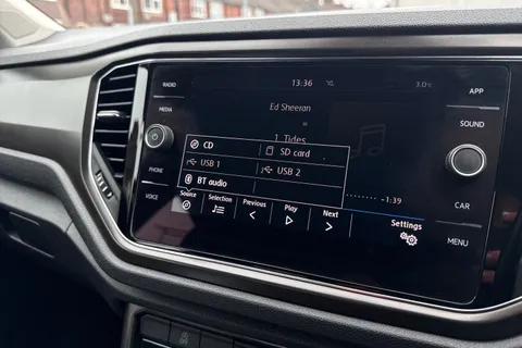 32 of 46 for Volkswagen T-Roc 1.6 TDI SE Euro 6 (s/s) 5dr